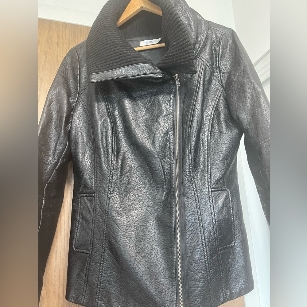 RICKIS Black Faux leather ladies spring jacket size 8 Medium short coat
